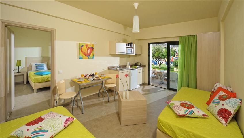 Kristalli Hotel Apartments 玛利亚 外观 照片