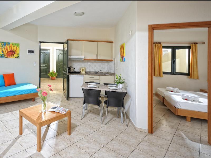 Kristalli Hotel Apartments 玛利亚 外观 照片