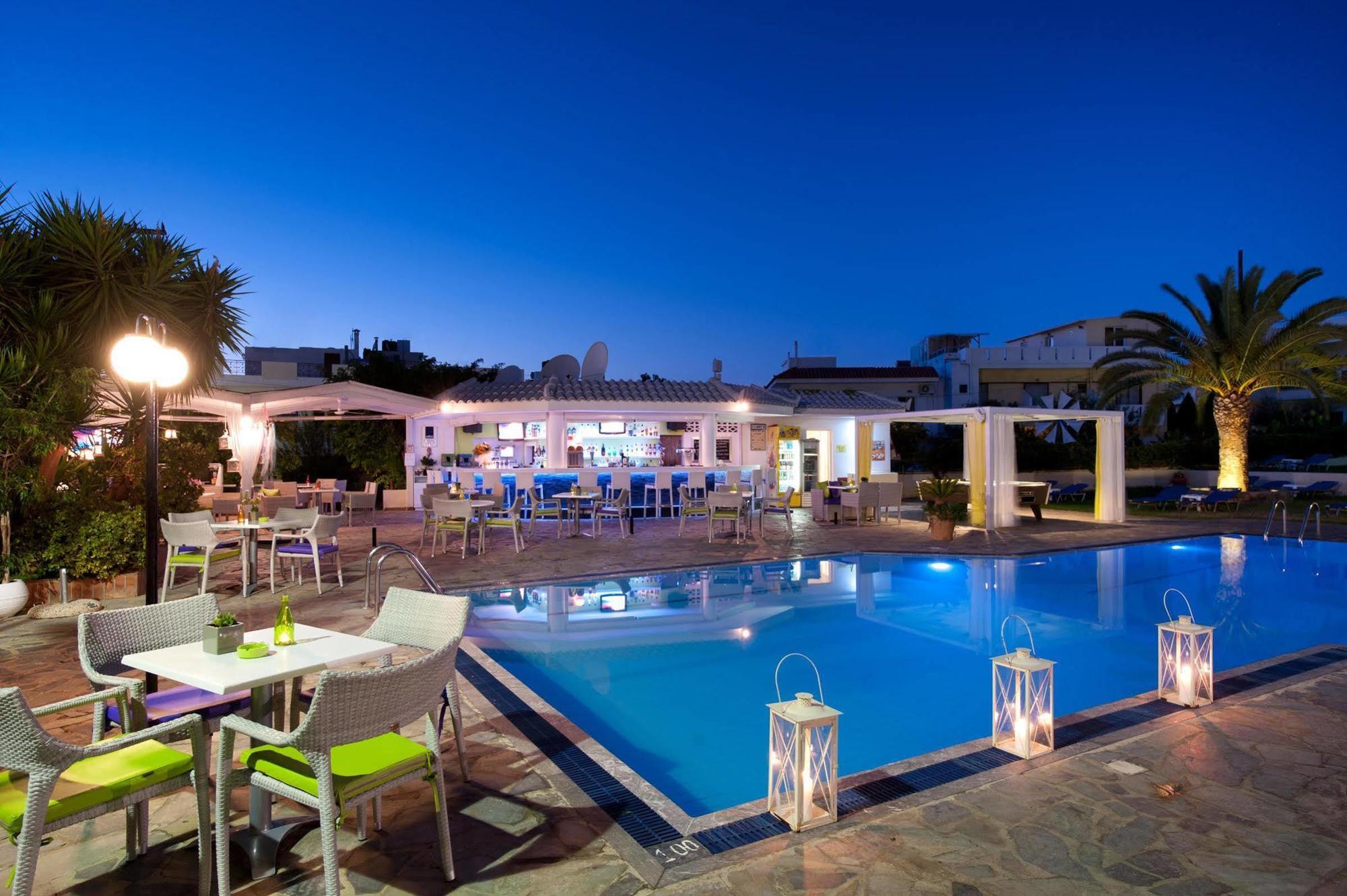 Kristalli Hotel Apartments 玛利亚 外观 照片