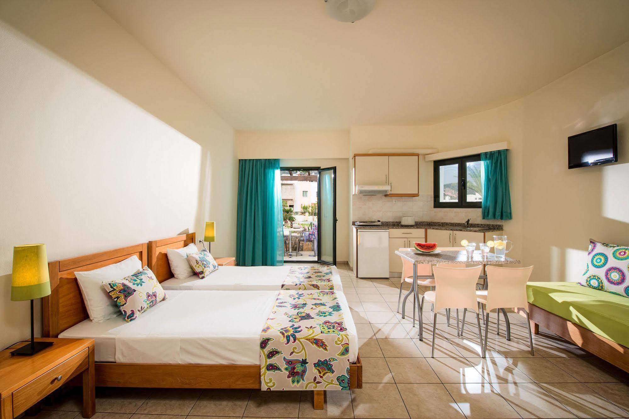 Kristalli Hotel Apartments 玛利亚 外观 照片