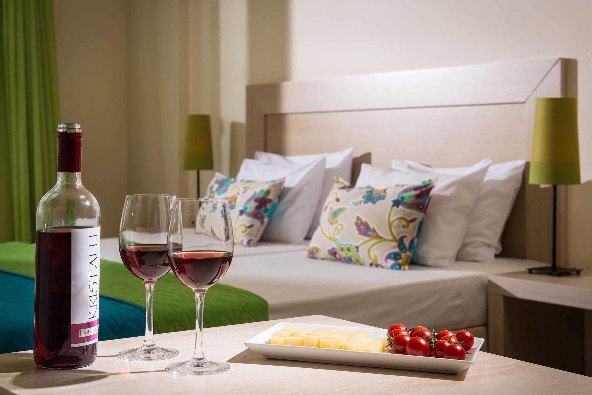 Kristalli Hotel Apartments 玛利亚 外观 照片